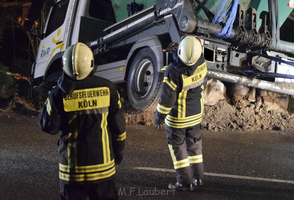 Container LKW umgestuerzt Koeln Brueck Bruecker- Dellbruecker Mauspfad P479.JPG - Miklos Laubert